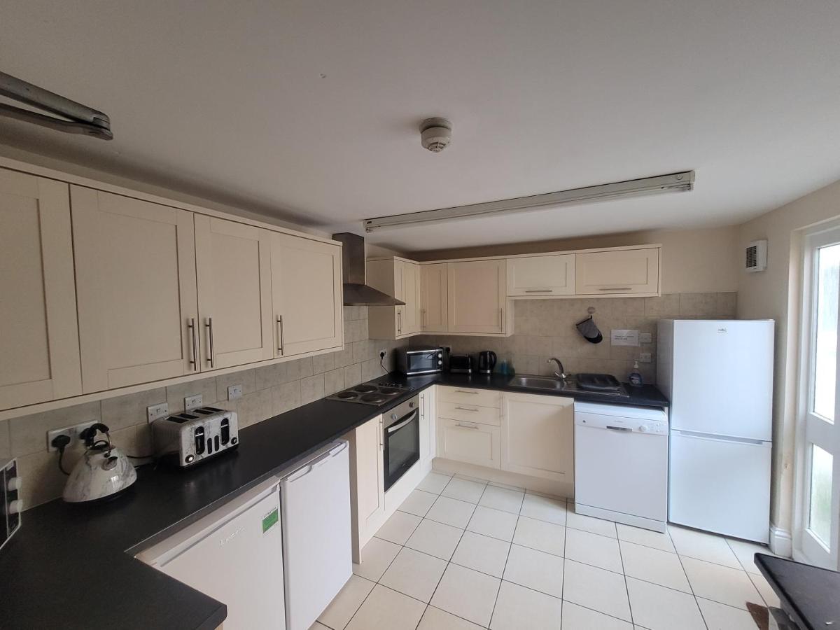Large 5 Bed Town-Centre Home Close To The Beach, Sleeps 9 Aberystwyth Bagian luar foto