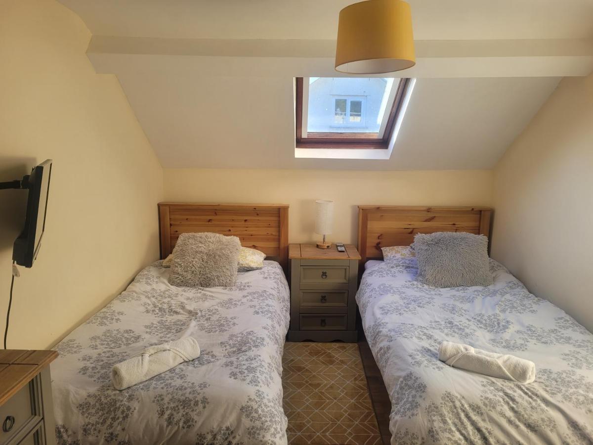 Large 5 Bed Town-Centre Home Close To The Beach, Sleeps 9 Aberystwyth Bagian luar foto